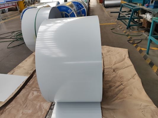 Αγορά Pre Painted Steel Coil PPGI Coil with 700-1250mm Width 3-8MT Weight and 30-275g/m2 Zinc Coating online manufacture