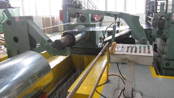 αγορά SGCC SGCD JIS G3302 Πηνία λωρίδων από γαλβανισμένο χάλυβα εν θερμώ Z30-Z275 για συγκολλημένους σωλήνες και κατασκευές online manufacture